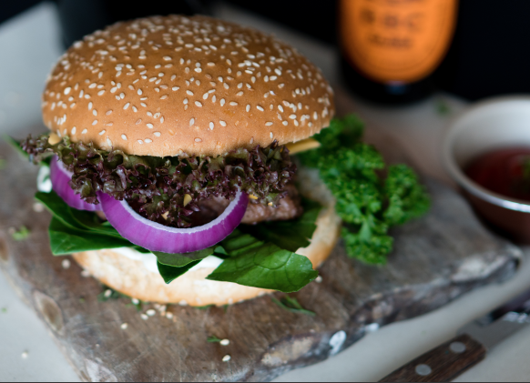 Como preparar una hamburguesa con cebolla dulce